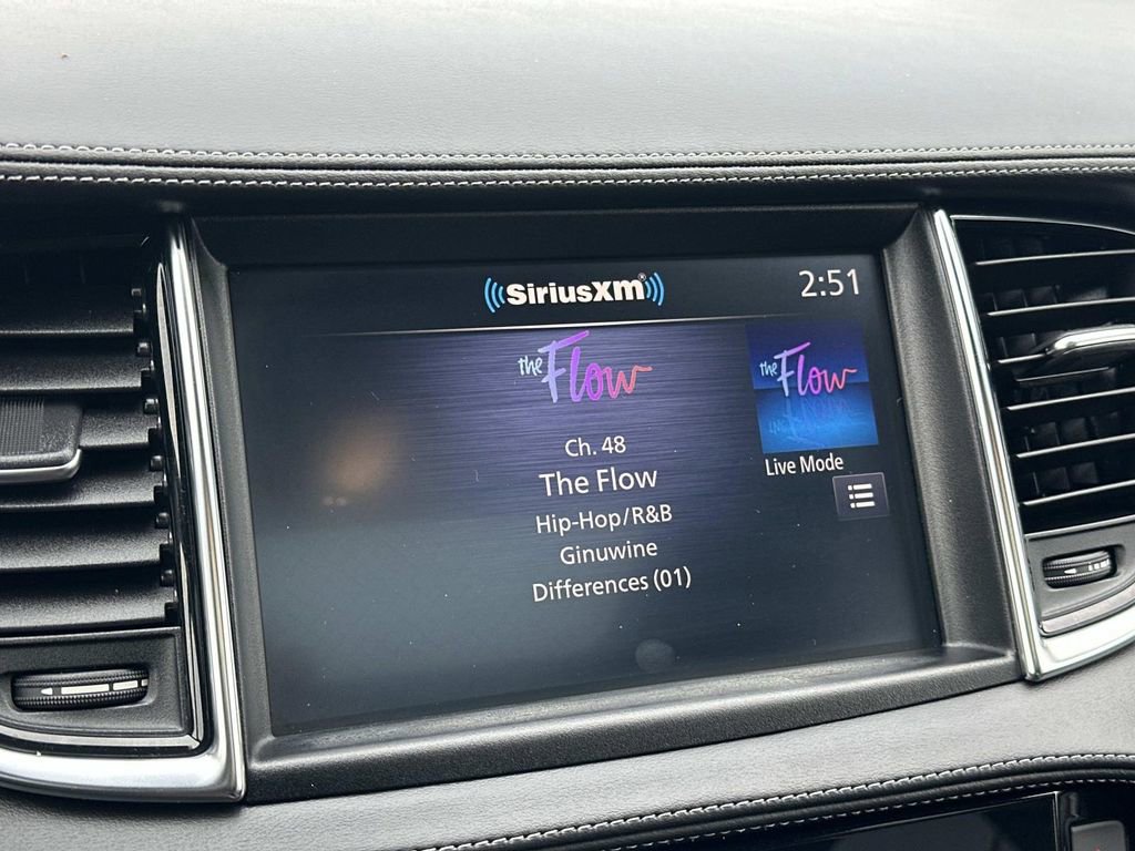 Certified 2025 INFINITI QX55 Luxe w/ Cargo Package image 12