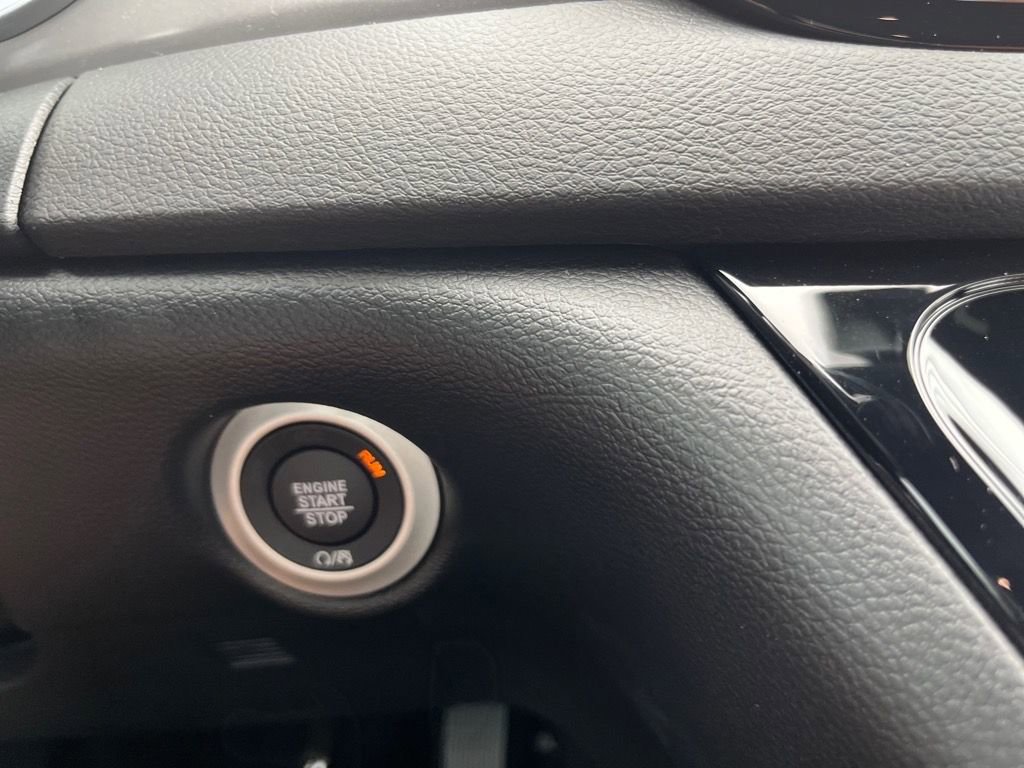 New 2025 Chrysler Voyager LX image 14