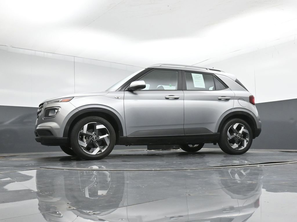 Used 2023 Hyundai Venue SEL FWD image 39