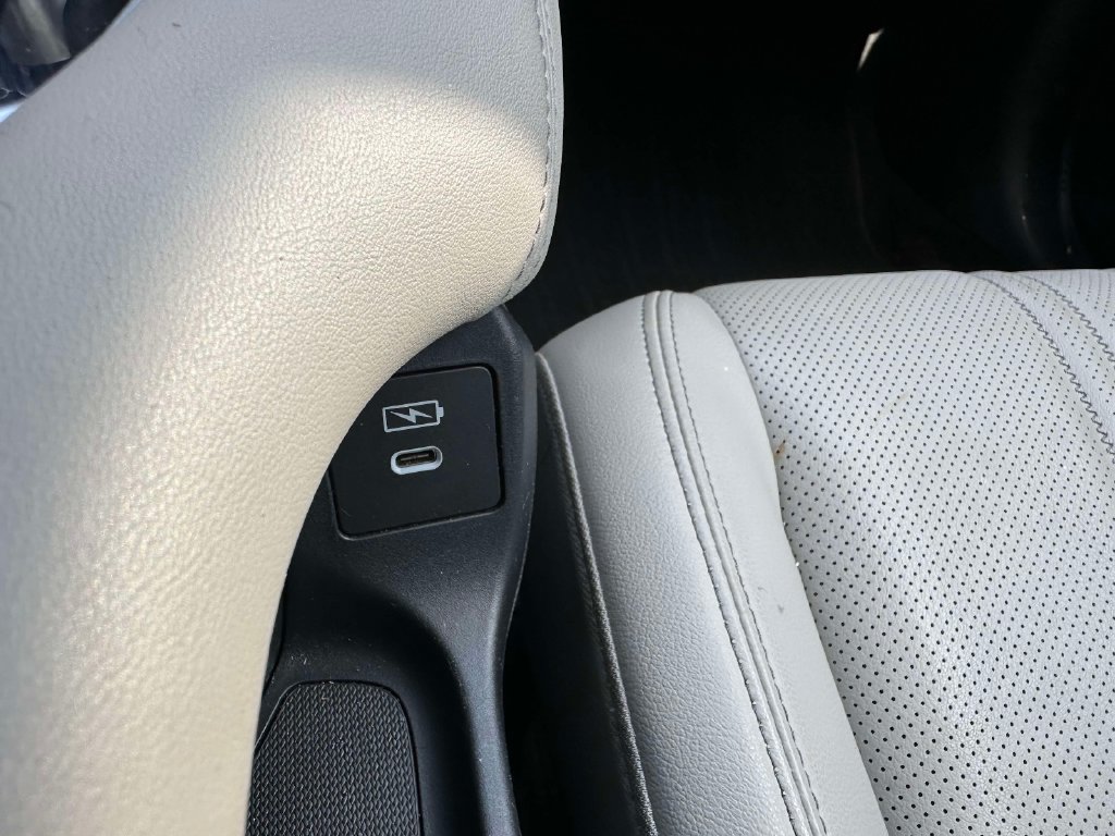 Certified 2024 Honda HR-V EX-L image 17