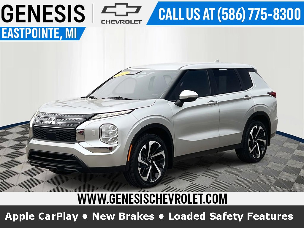 Used 2022 Mitsubishi Outlander ES image 1