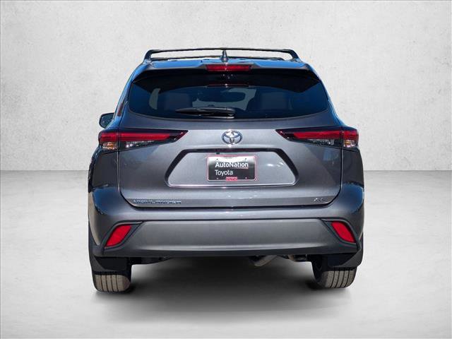 New 2025 Toyota Highlander LE image 8