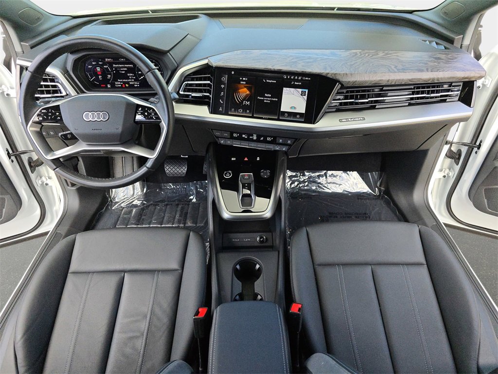 Used 2024 Audi Q4 e-tron Prestige image 16