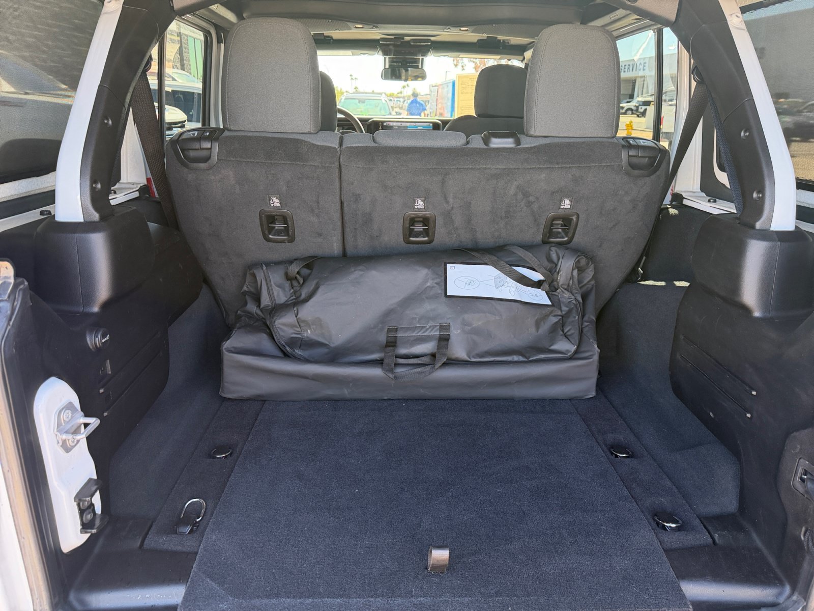 Used 2024 Jeep Wrangler Unlimited Rubicon AWD/4WD image 29