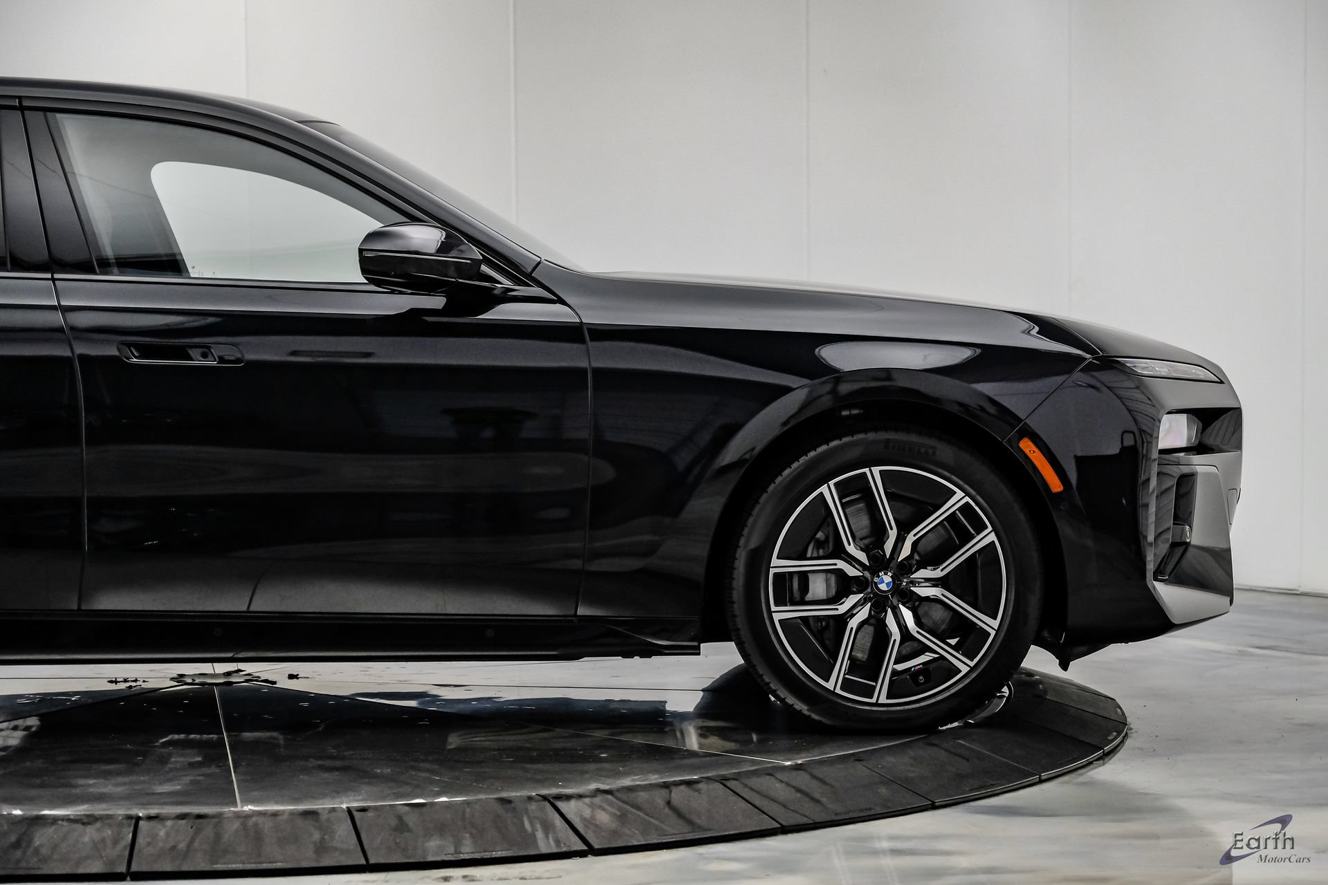 Used 2026 BMW 760i xDrive w/ Executive Package AWD/4WD image 22