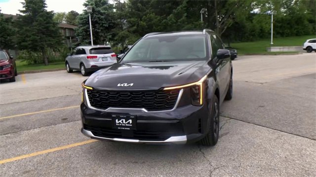 New 2025 Kia Sorento S image 6