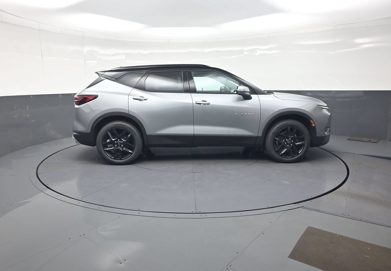 New 2026 Chevrolet Blazer LT AWD/4WD image 2