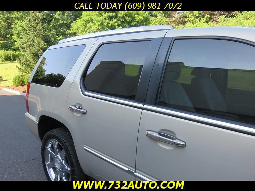 Used 2007 Cadillac Escalade AWD w/ Information Package image 18