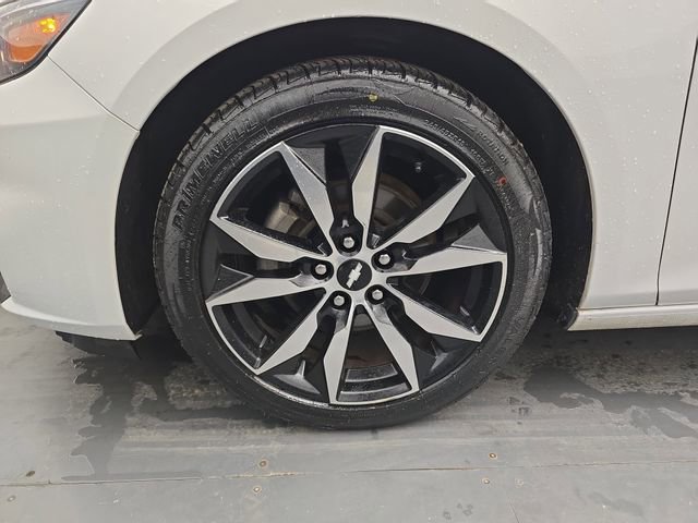 Used 2017 Chevrolet Malibu LT image 15