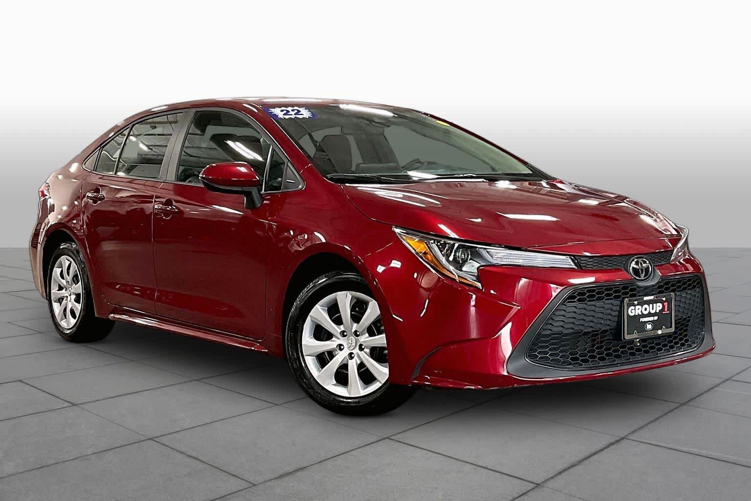 Used 2022 Toyota Corolla LE FWD image 3