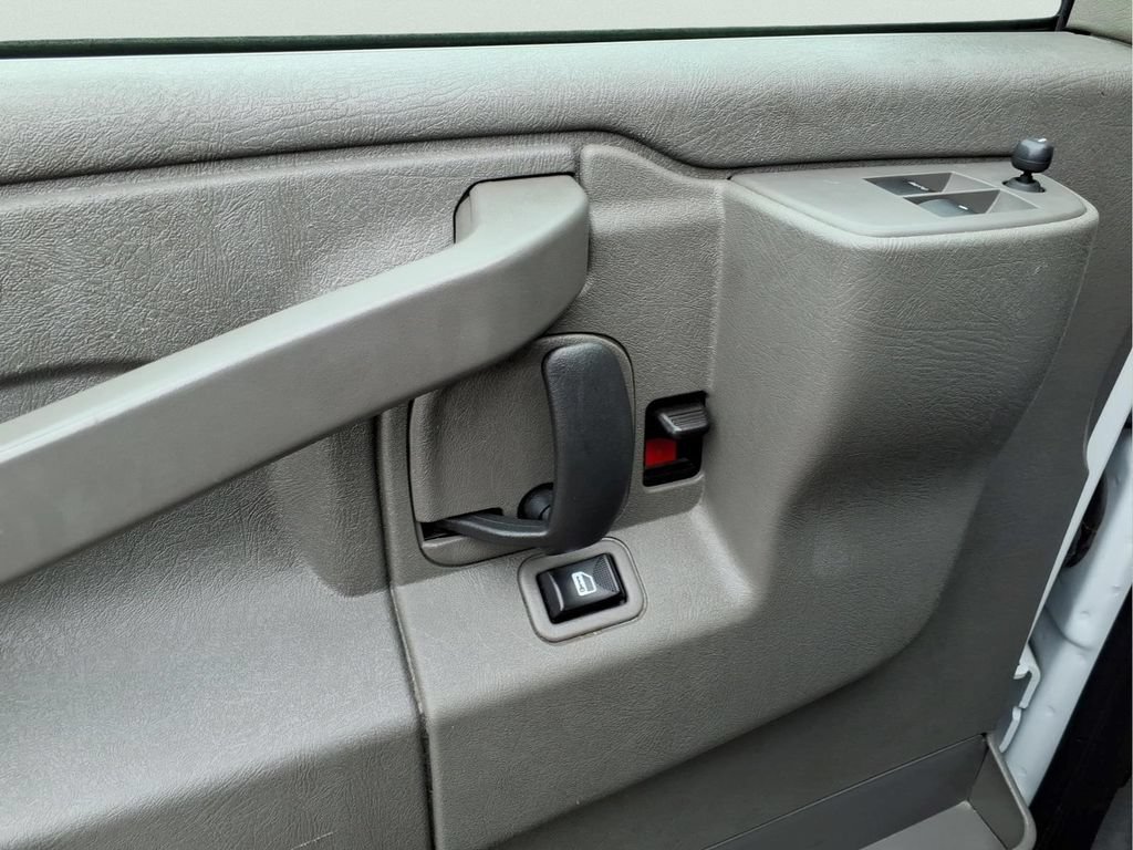 Used 2024 GMC Savana 2500 w/ Driver Convenience Package RWD image 18