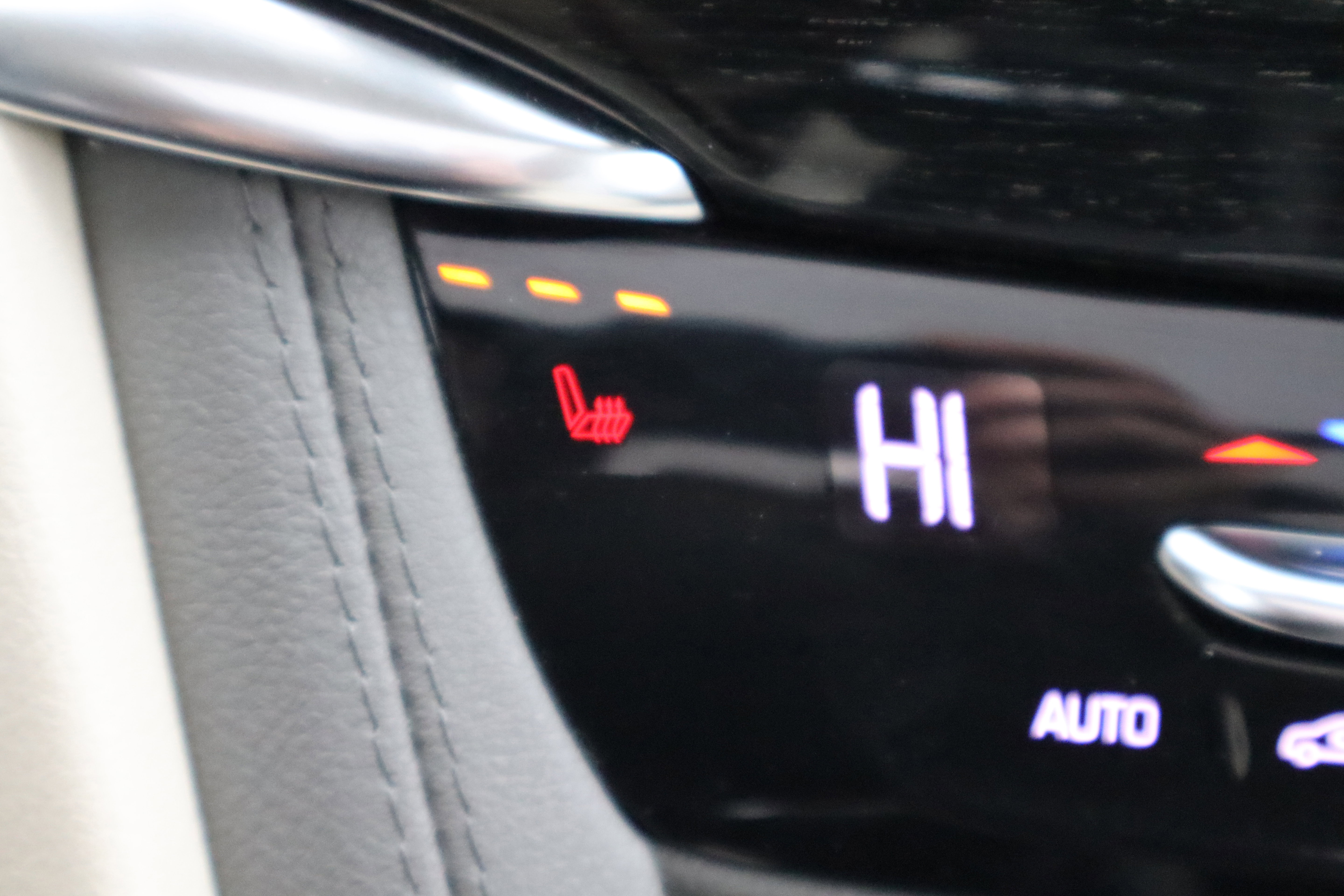 Used 2022 Cadillac XT6 Premium Luxury image 23