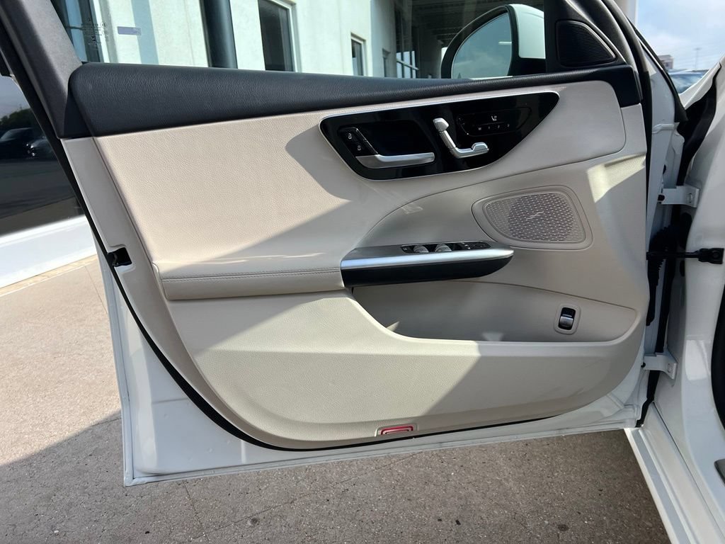 Used 2022 Mercedes-Benz C 300 4MATIC Sedan image 10