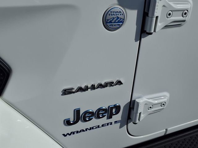Used 2023 Jeep Wrangler Unlimited Sahara w/ Cold Weather Group AWD/4WD image 6