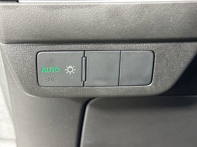 Used 2025 Audi Q4 e-tron Premium w/ Convenience Package image 24