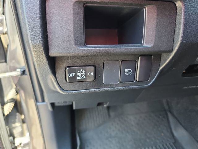 Used 2019 Toyota Tacoma SR5 RWD image 11