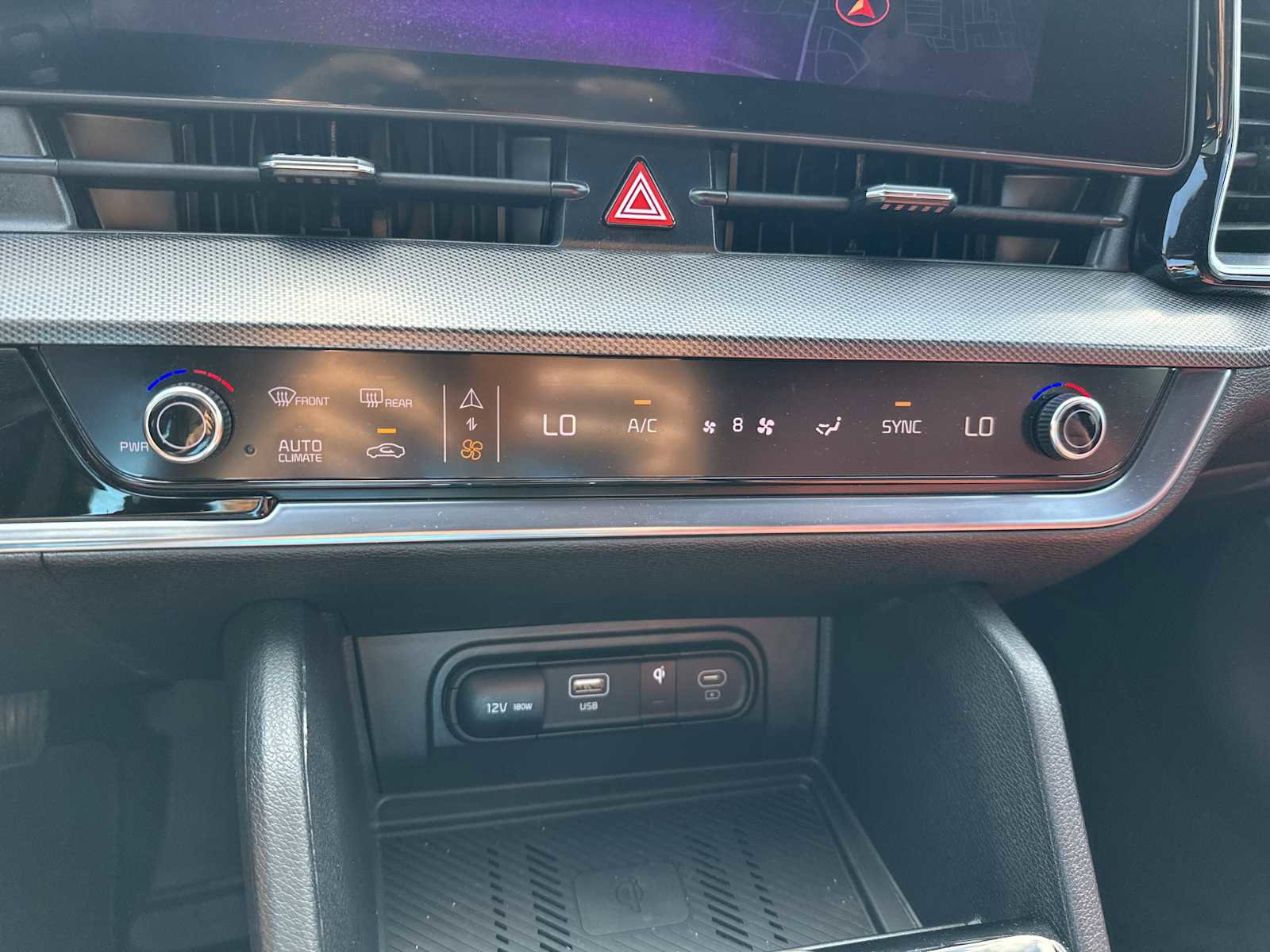 Used 2025 Kia Sportage SX image 19