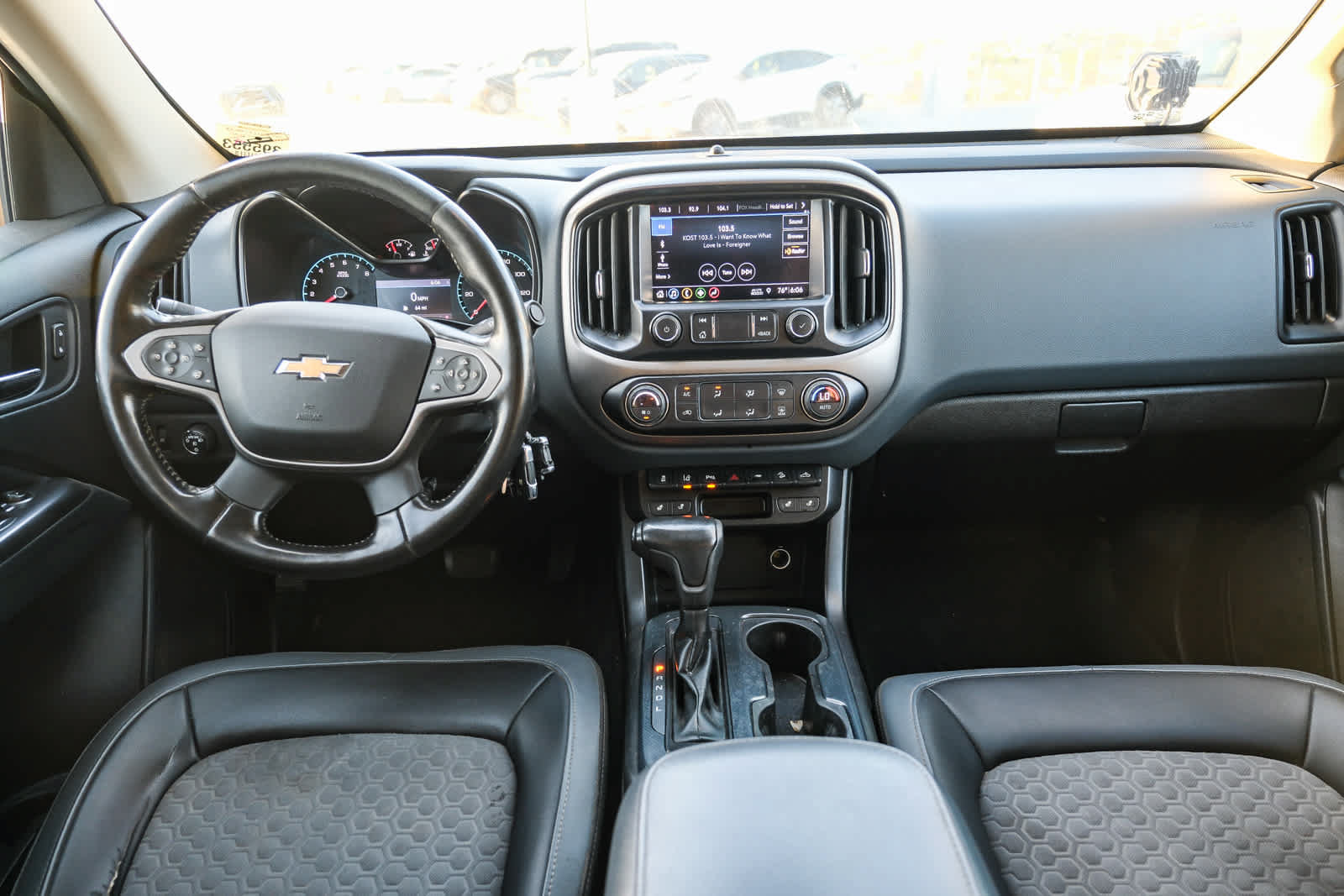 Used 2021 Chevrolet Colorado Z71 w/ Safety Package AWD/4WD image 13