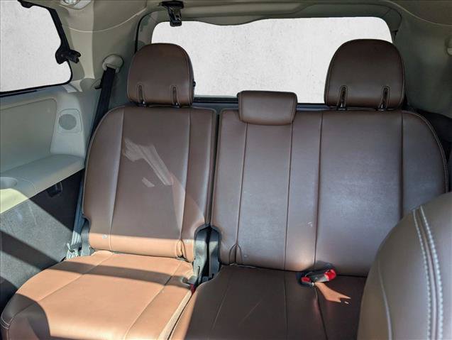 Used 2019 Toyota Sienna Limited Premium w/ Carpet Mat Package FWD image 15