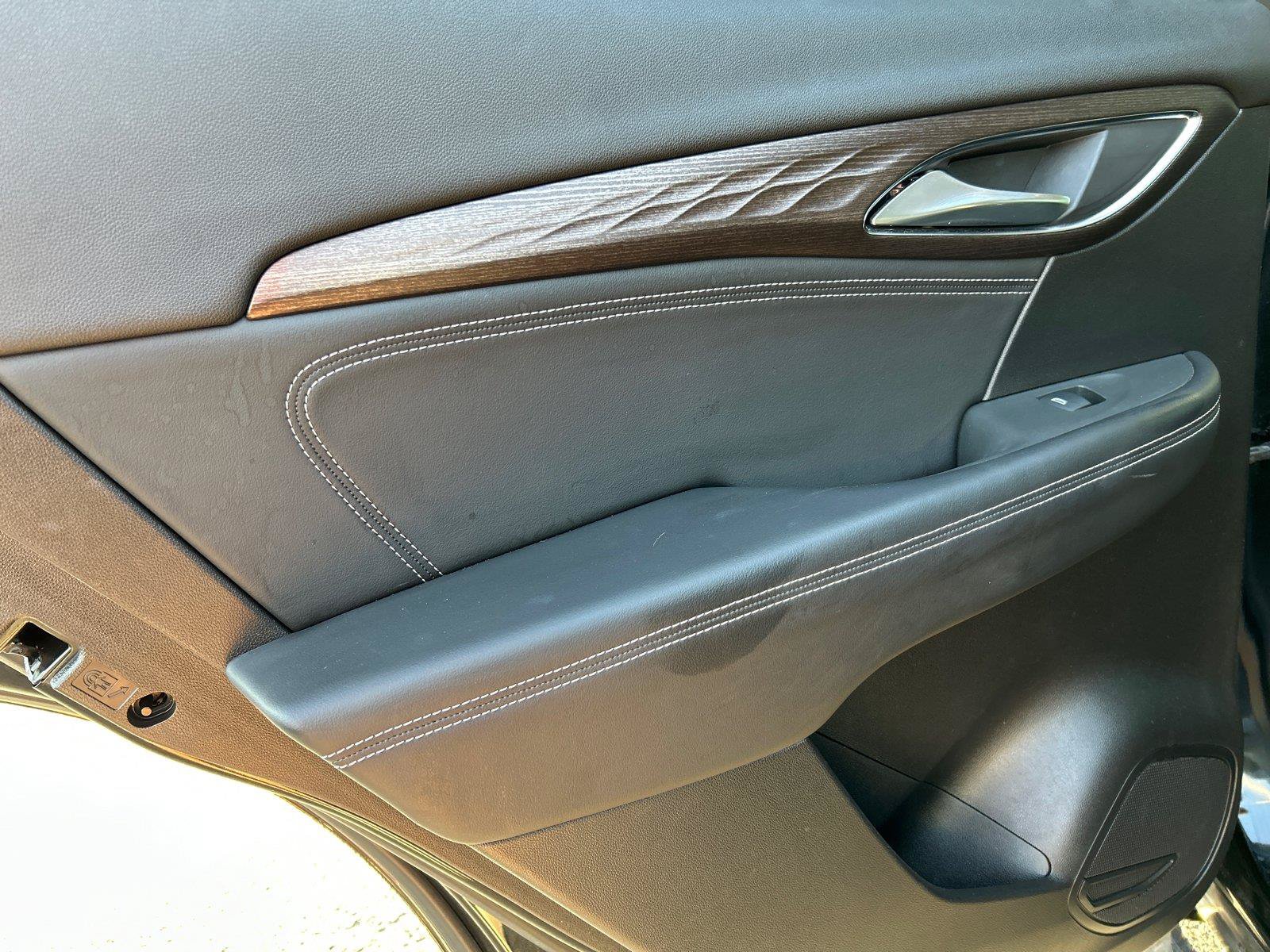 Used 2023 Buick Envision Avenir FWD image 36