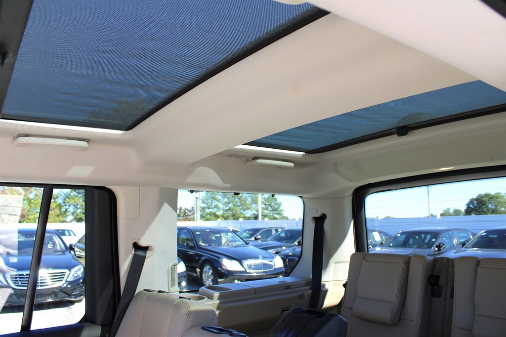 Used 2016 Land Rover LR4 HSE image 25