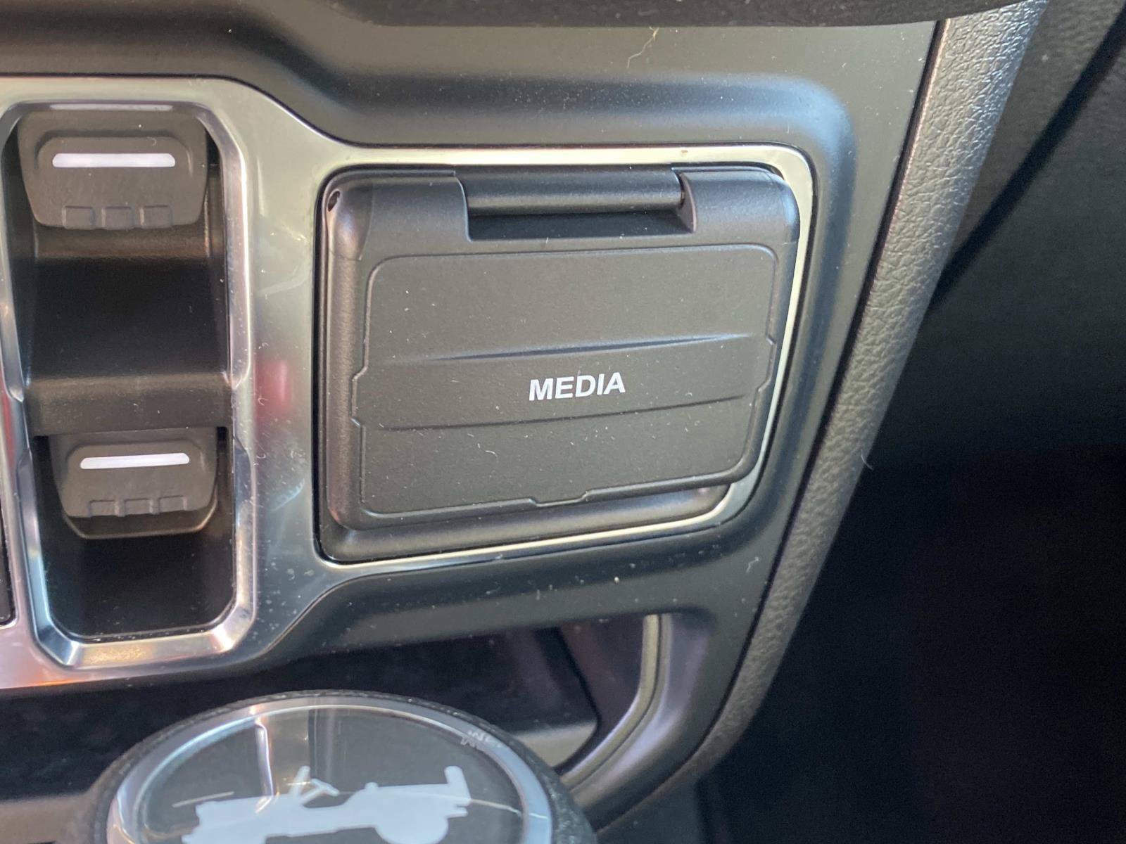 Used 2024 Jeep Wrangler Unlimited Sport AWD/4WD image 32