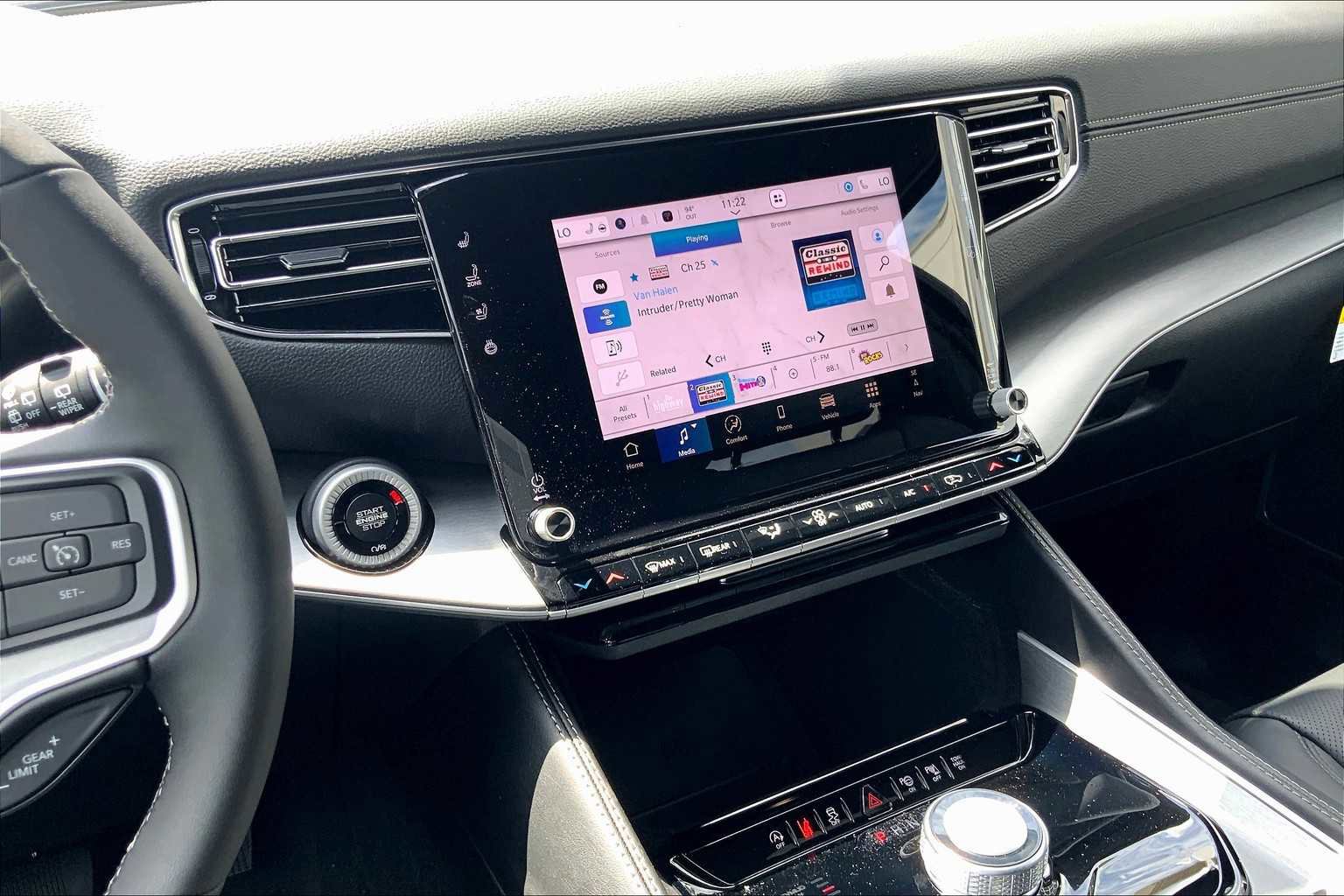 New 2025 Jeep Wagoneer 4WD w/ Convenience Group I image 6