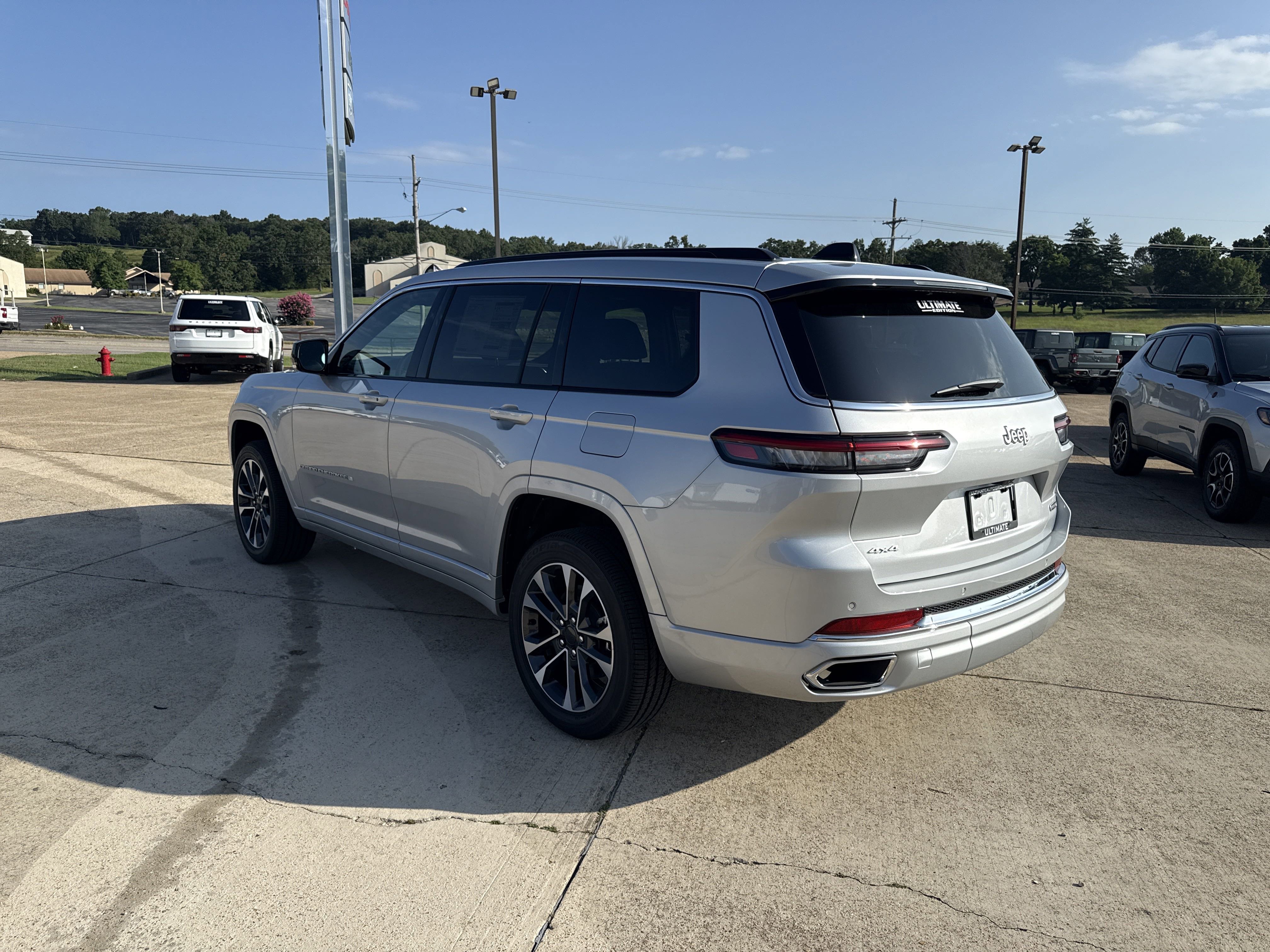 New 2025 Jeep Grand Cherokee L Overland w/ Trailer Tow Package image 5