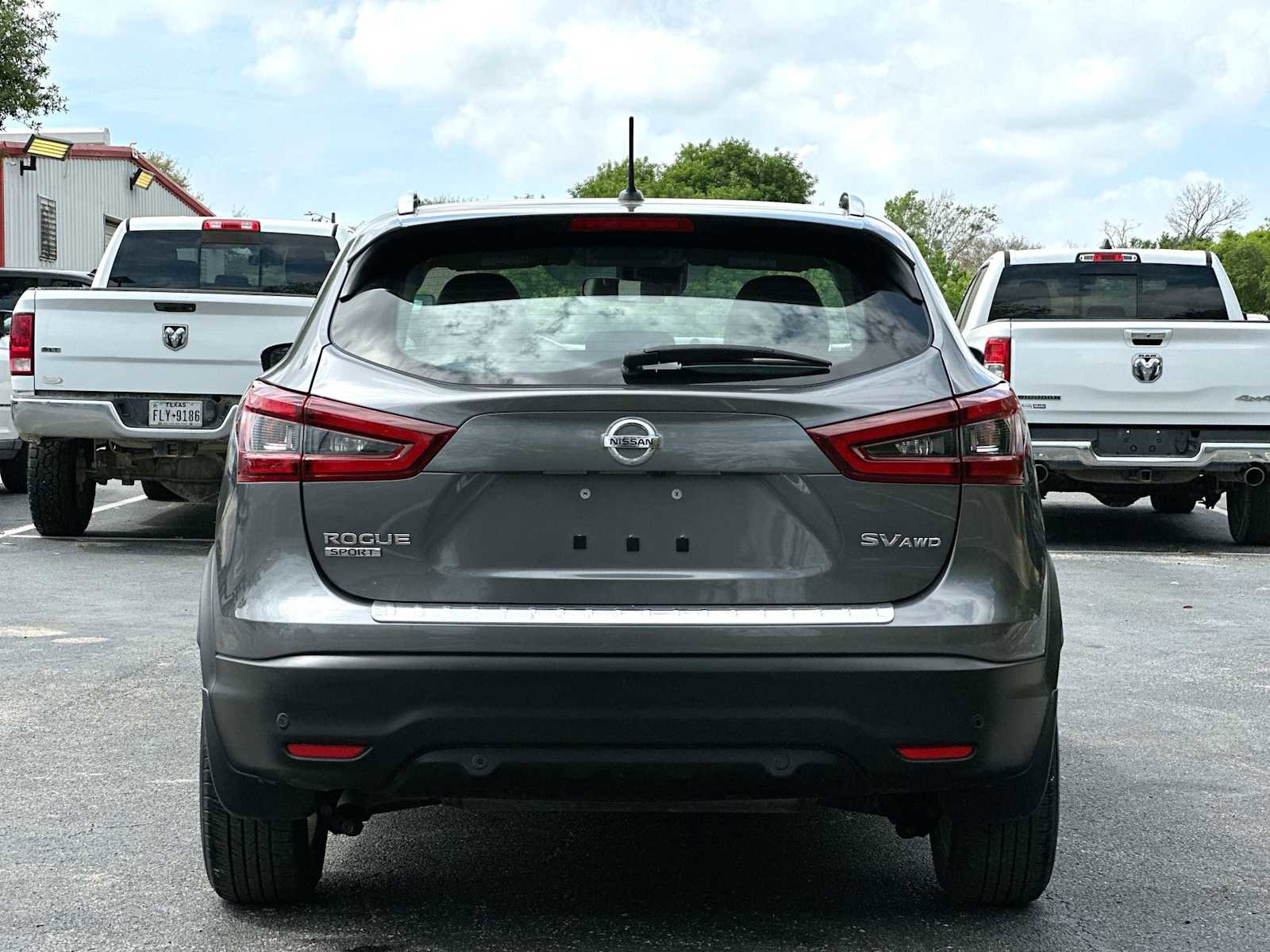 Used 2022 Nissan Rogue Sport SV w/ Technology Package image 14
