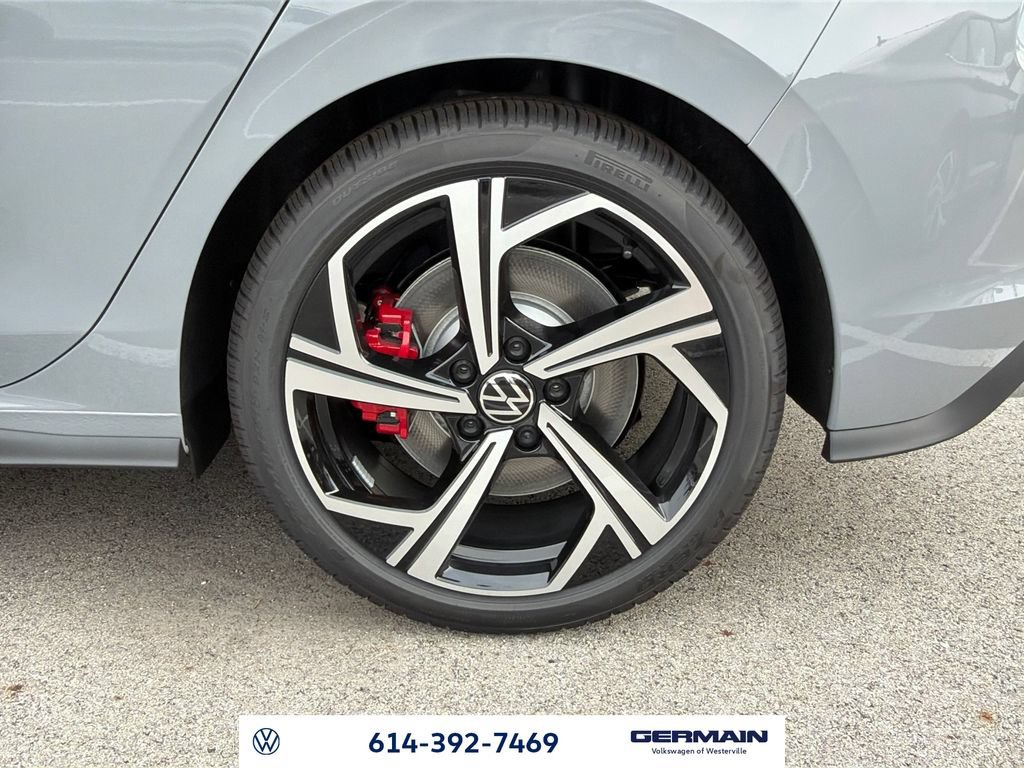 New 2026 Volkswagen GTI SE FWD image 10