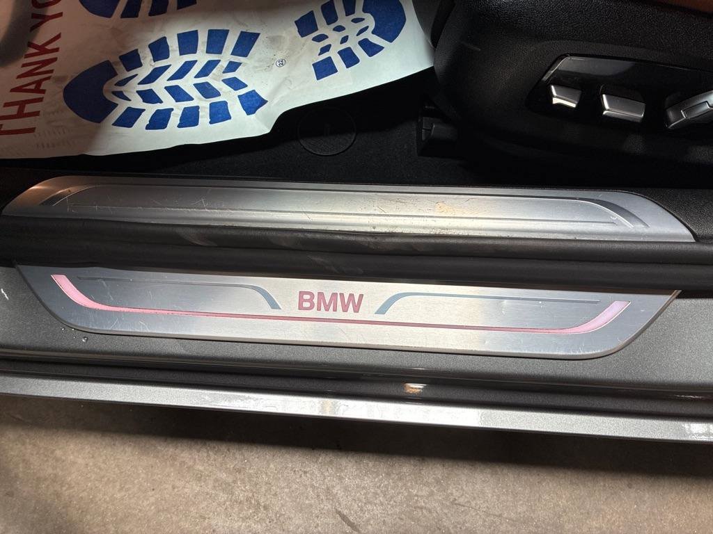 Used 2019 BMW 740i w/ Executive Package RWD image 16