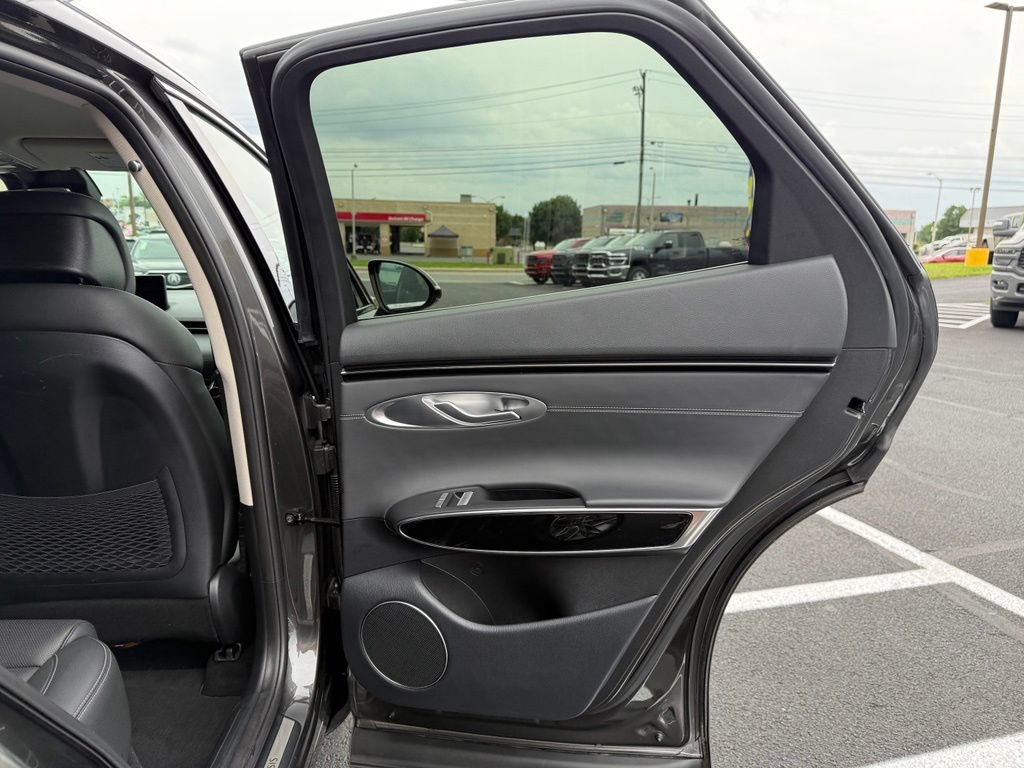 Used 2025 Genesis GV70 2.5T AWD/4WD image 19