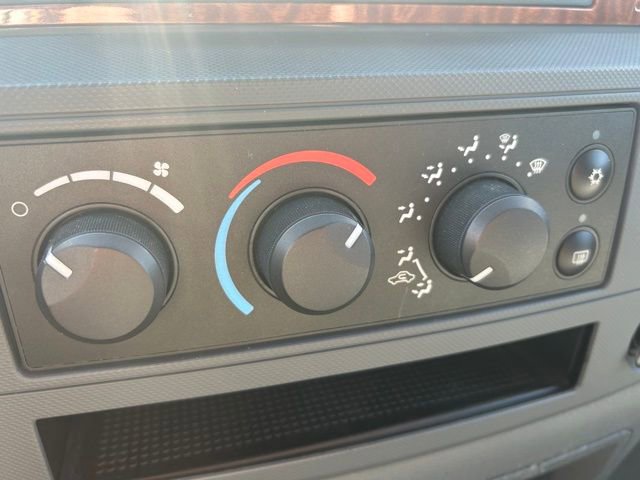 Used 2006 Dodge Ram 2500 Truck SLT image 21