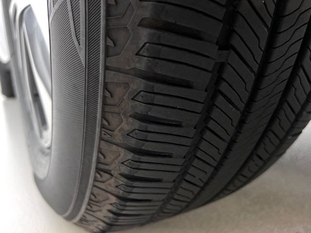 Used 2021 Toyota Highlander XLE image 31