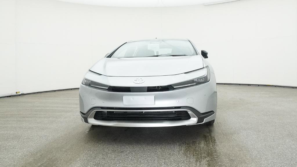 New 2025 Toyota Prius SE image 2