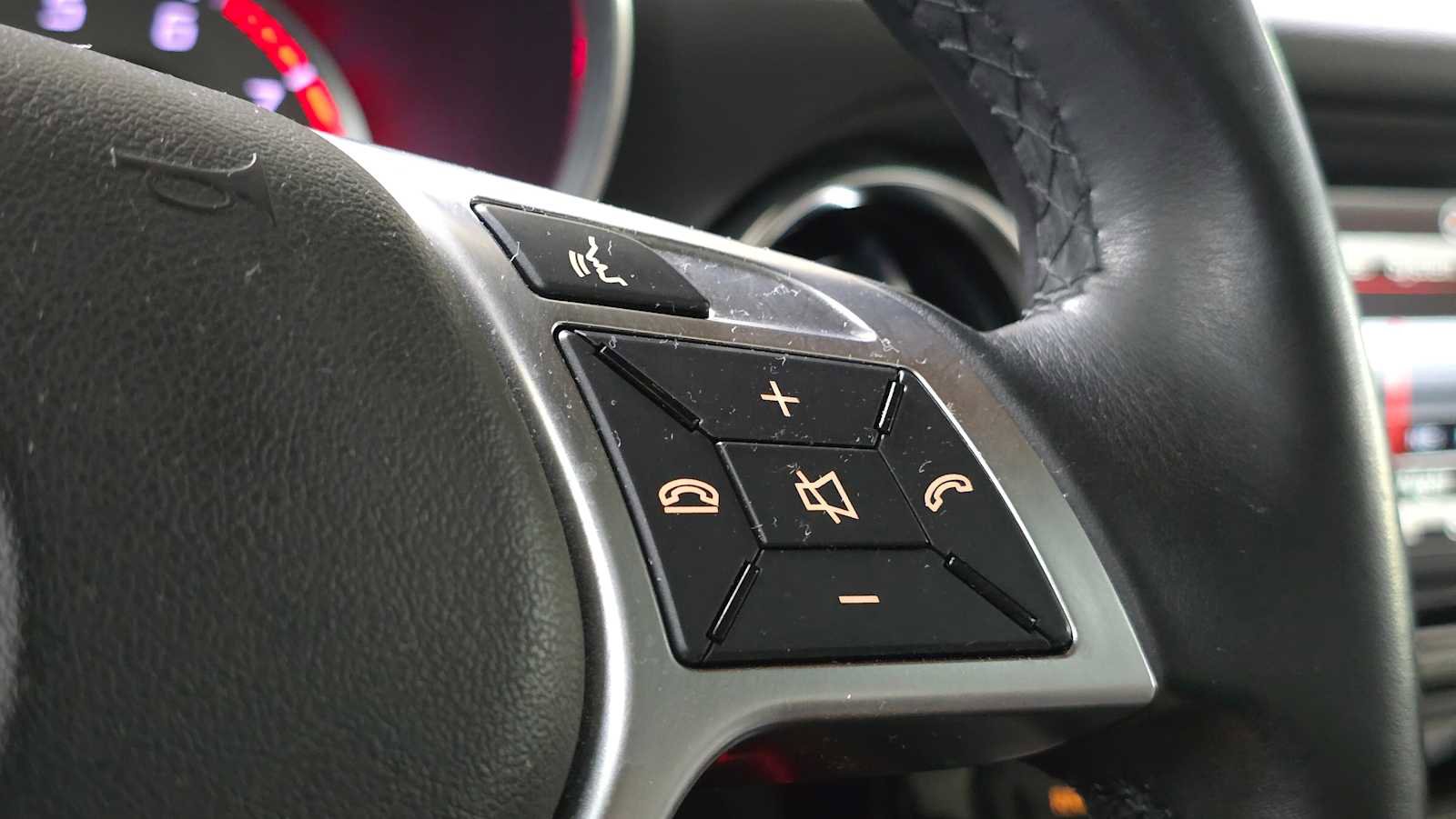 Used 2016 Mercedes-Benz SLK 300 image 29