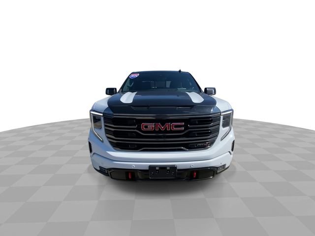 Used 2024 GMC Sierra 1500 AT4 w/ Technology Package AWD/4WD image 5