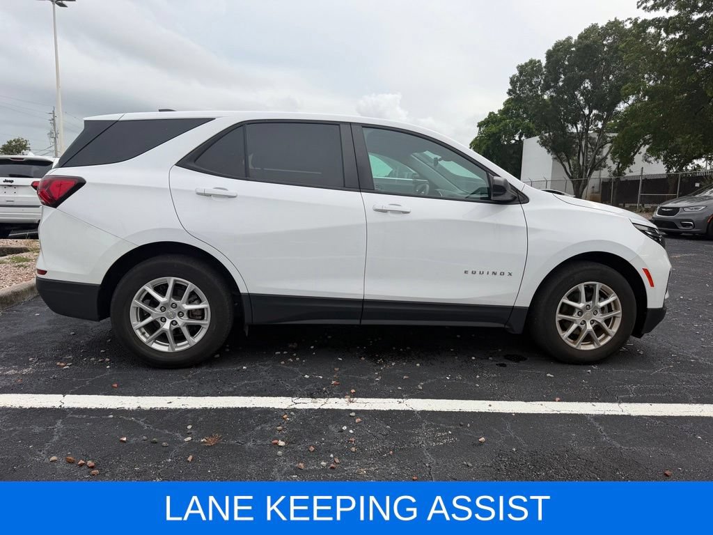 Used 2024 Chevrolet Equinox LS w/ LS Convenience Package FWD image 4
