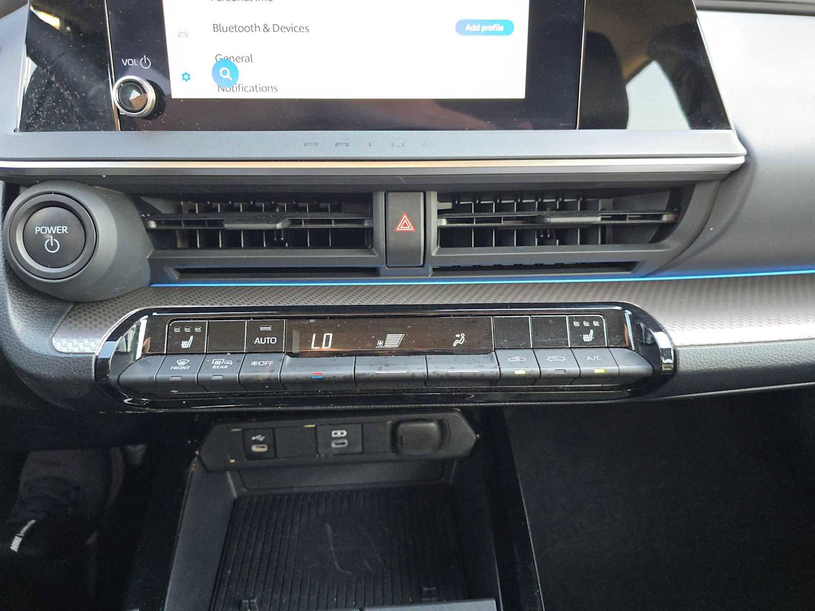 Used 2025 Toyota Prius XLE FWD image 33