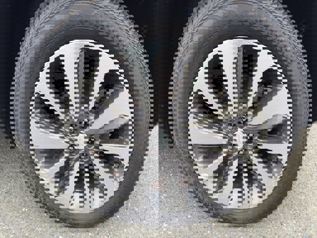 Used 2022 Buick Encore Preferred w/ Safety Package image 2