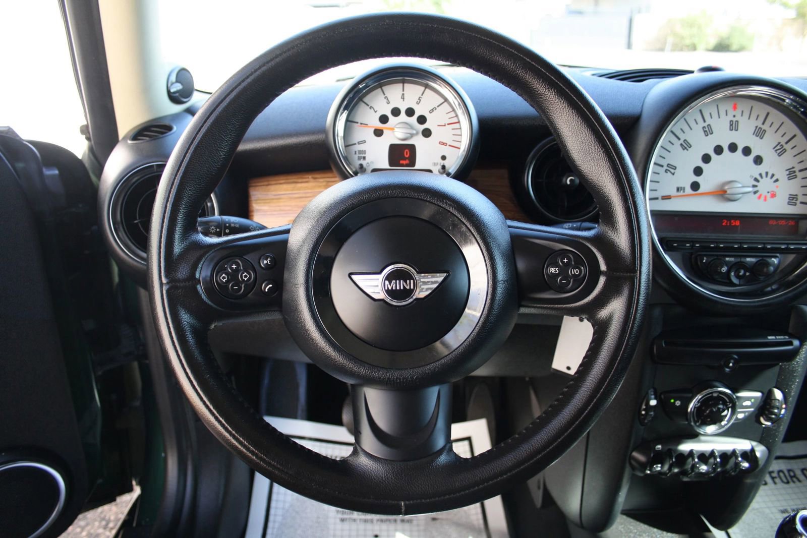 Used 2011 MINI Cooper Clubman image 16