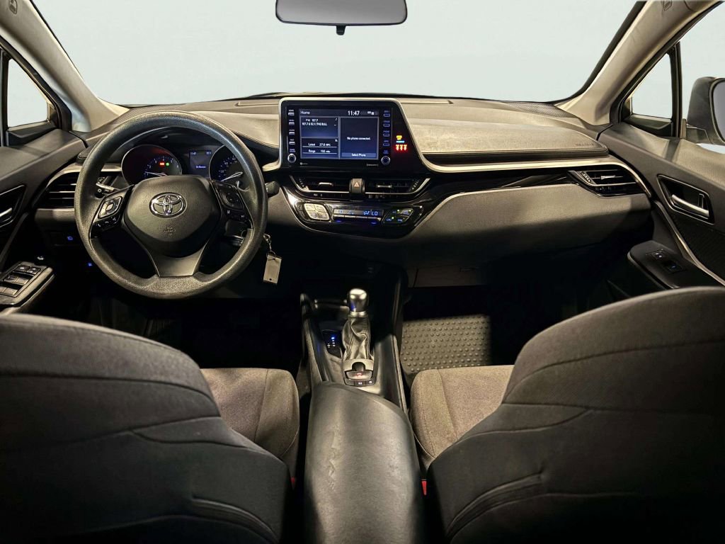 Used 2020 Toyota C-HR LE FWD image 28