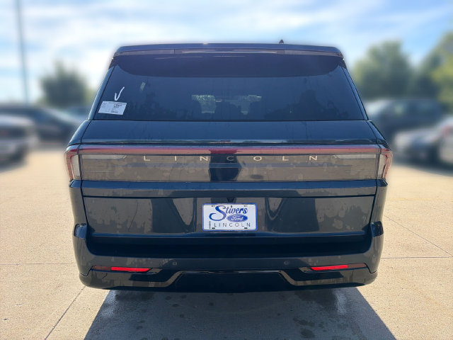 New 2026 Lincoln Navigator L Reserve AWD/4WD image 7