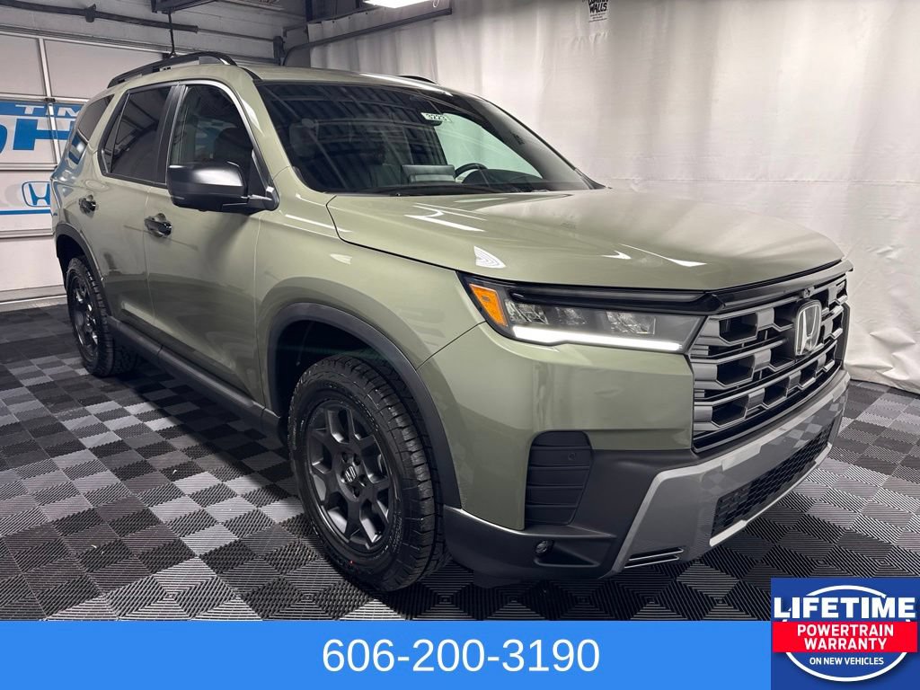 New 2026 Honda Pilot TrailSport image 3