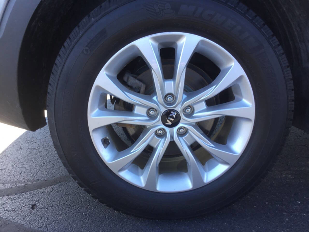 Used 2020 Kia Telluride LX image 9