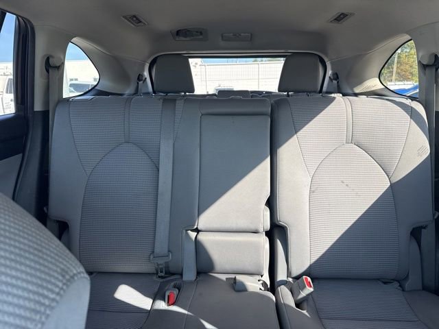 Used 2023 Toyota Highlander L FWD image 29