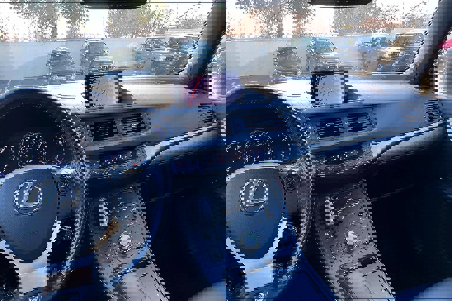 Used 2017 Lexus CT 200h image 9