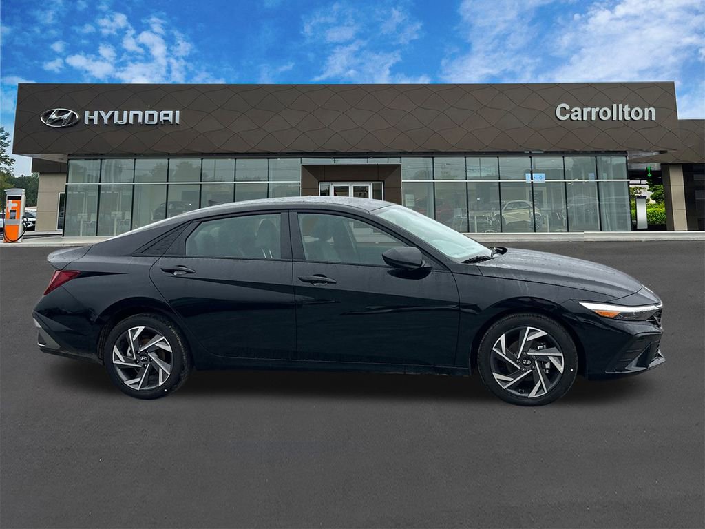 New 2025 Hyundai Elantra Sport image 4