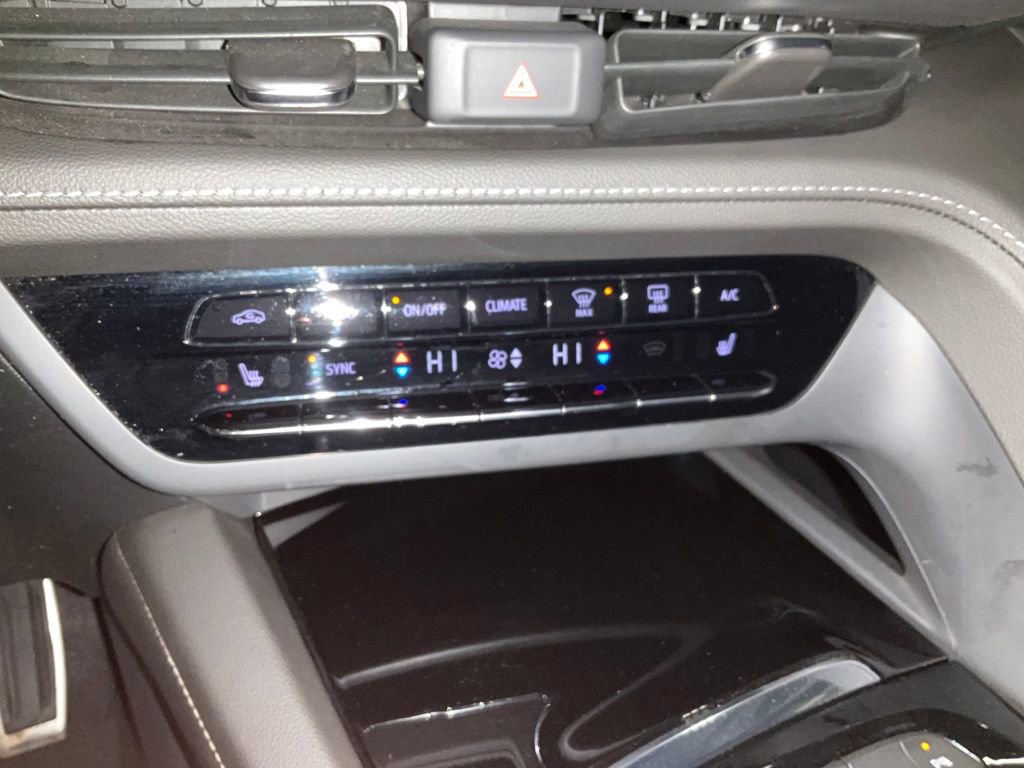 Certified 2023 Buick Envision Essence w/ Sport Touring Package image 19