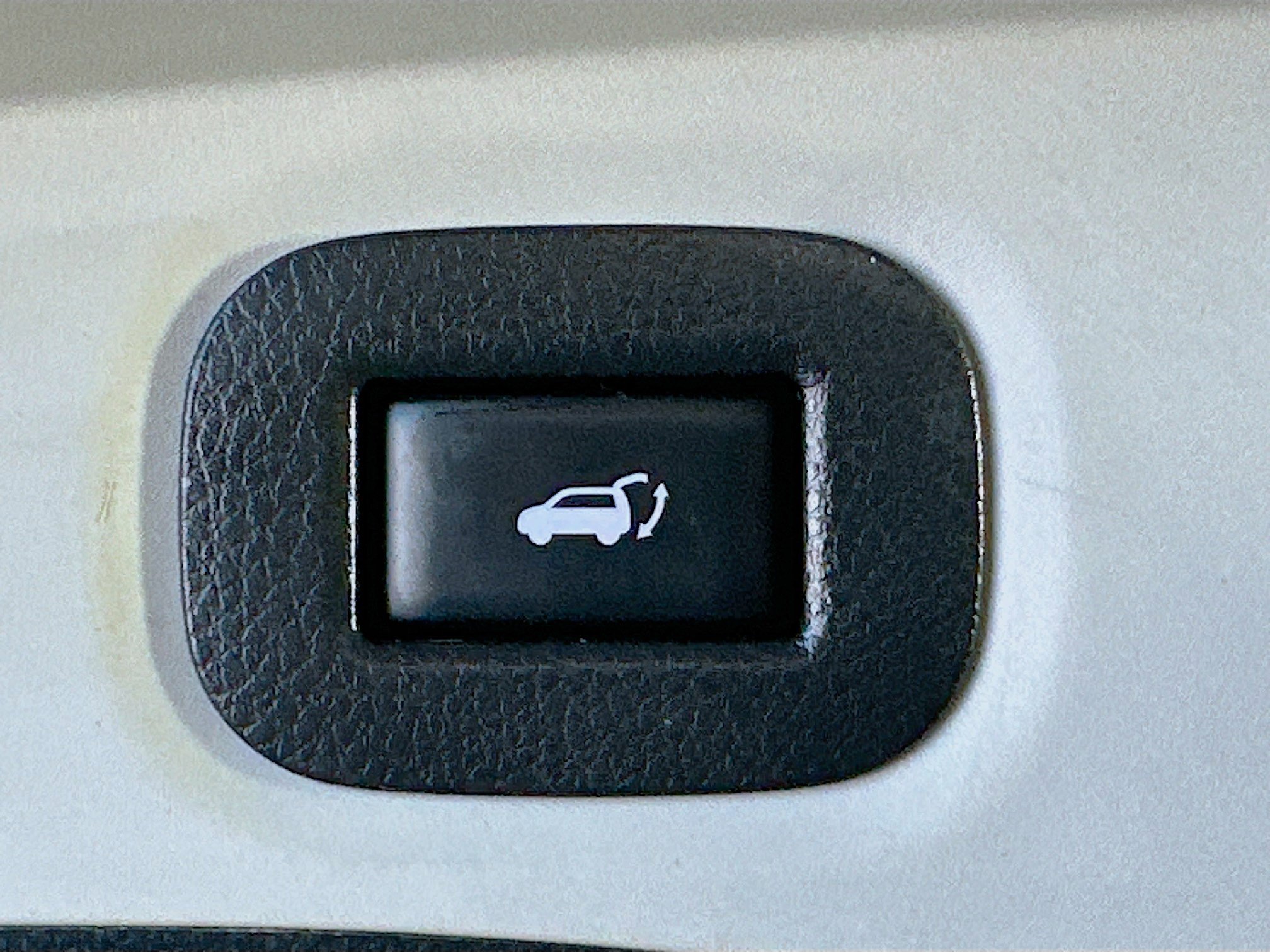 Used 2020 Nissan Rogue SV FWD image 27